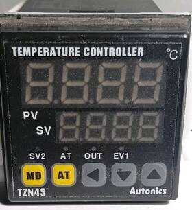 Tzn4s-14c Autonics Temperature Controller Thermostat. Pre-owned
