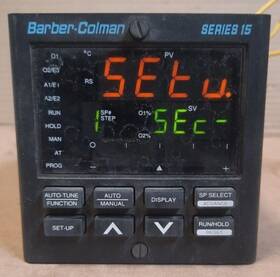 15q3-2jf03-1p0-p-00 Barber Colman Barber-colman #15q3-2jf03-1p0-p-00 Digital Temperature Controller Powers On