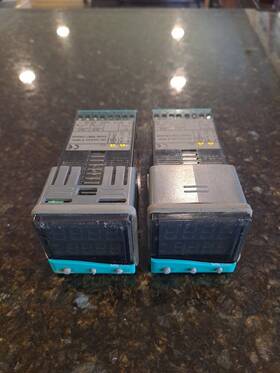 95b110a400 Cal Controls # 9500p Temperature Controller
