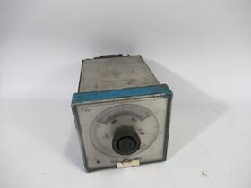 Av-25dn-e Canadian Instrumentation Ci Analog Temperature Control Cosmetic Damage Used