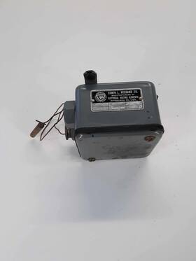 200-350degrees Chromalox Pit-35 Spdt7635 Temperature Controller