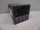 Dc300c-0-203-20-0000-0 Udc3000 Honeywell Digital Temperature Controller
