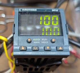 2416 Eurotherm 2416/cc/vh/l2/xx/fh/xx/eng Temperature Controller