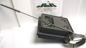4196b Fisher Wizard Controller 0-400 F 6-30 Psi With Thermowell Clean-used