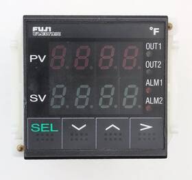 Pyx4may1-120qf Fuji Digital Temperature Controller 100-240vac 18va