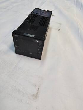 Pyx4mfy1-204rf Fuji Electric Digital Temperature Controller