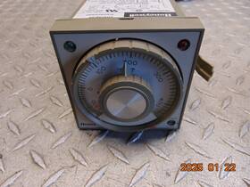 C04b-1-54 Honeywell Dialapak Temperature Controller