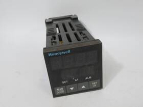 Dc100210001000 Honeywell Micro-pro Temperature Controller Used