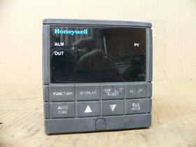 Dc230b-ce-0b-10-0a00000-00-0 Honeywell Temperature Controller