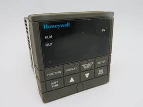 Dc230l-ee-00-20-0a00000-00-0 Honeywell Temperature Controller Used