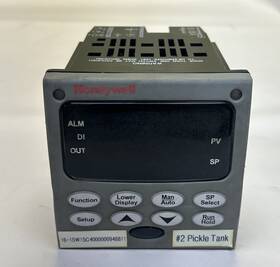 Dc2500-ce-1a00-200-00000-e0-0 Honeywell Universal Digital Controller