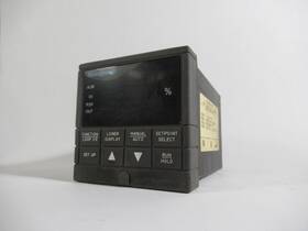 Dc300e-e-000-10-0a00-0 Honeywell Versa Pro Temperature Controller Used