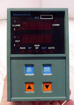 Dc5011-a2-2000-30-00-212 Honeywell Temperature Process Controller