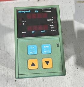 Dc511-f2-00d1-k0 Honeywell Temperature Controller Used Free Shipping