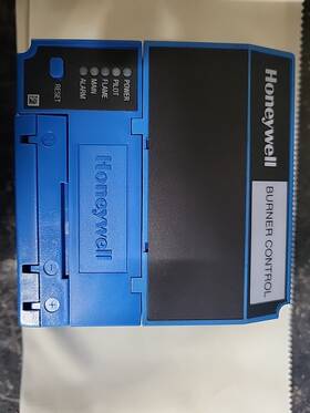 Rm7890a2056 Honeywell Burner Control And R7847a1082 S7820a1007 Rm7890