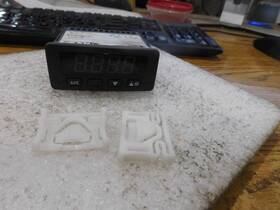 40t-10 Love Controls Model Digital Temperature Swtch With Mounts