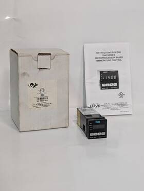 15121 Love Controls Dwyer Microprocessor Based Temperature / Process Controller