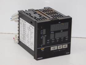 E5ak-taa2bb Omron Digital Display Temperature Controller Module E5ak Unit Japan