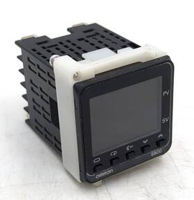 E5cc-cx3a5m-000 Omron Temperature Controller Used