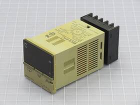 E5cs-r1kj Omron Temperature Controller T214466
