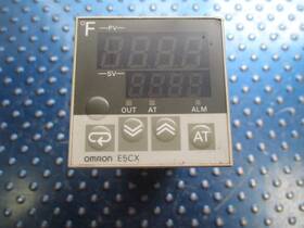 E5cx-qtc-f Omron Escx Temperature Controller
