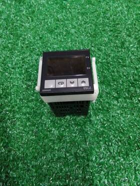 E5cz-q2 Omron Digital Temperature Controller