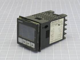 E5cz-r2t Omron Temperature Controller T185570