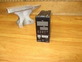 E5ek-aa2-drt Omron Used Powers Up Temperature Controller Digital