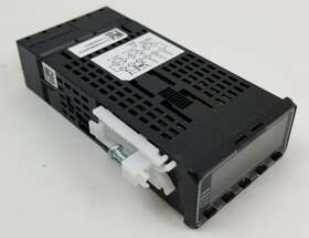 E5gc-qx1acm-308 Omron Digital Temperature Controller Panel Mount Multi-range New