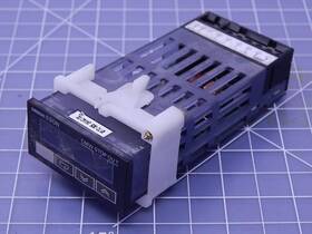 E5gn-q1tc-305 Omron Temperature Controller T106454