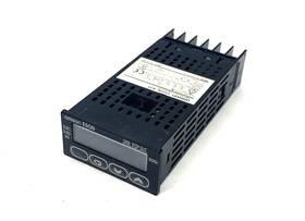 E5gn-r1t Omron Temperature Controller 100-240vac