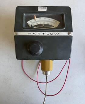 7070965 Partlow Temperature Controller Model Mf2 Serial #