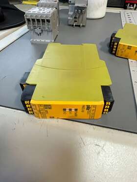 774130 Pilz Pn0z E1p Safety Relay Id #-