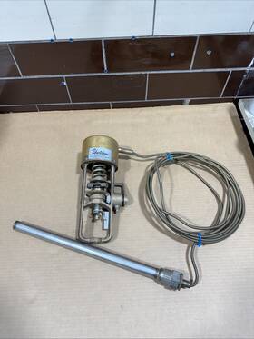 1009a1002 Robertshaw Used Self Actuator Temperature Regulator Valve Range 220-260