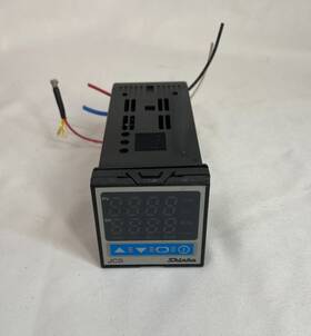 Jcs-33a-s Shinko Jcs-33a-s/m Multi Range Temperature Controller Untested