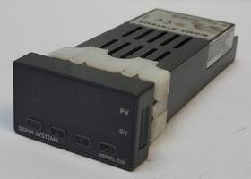 C32-3202 Sigma Systems Model C32 3202 Temperature/process Controller Dual Display