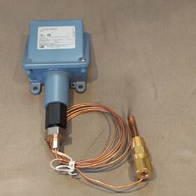 E100-2bcb United Electric Controls Temperature Controller 30-250f 15a 480vac