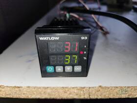 93aa-1dd0-00rg Watlow 93aa1dd000rg Temperature Controller With Casing And Flush Mount Clip