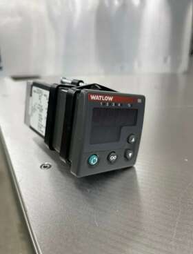 96a0-ddau-00gg Watlow 96 Temperature Controller