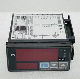 Um330-00 Yokogawa Digital Temperature Indicator 100-240vac 50/60hz 20va