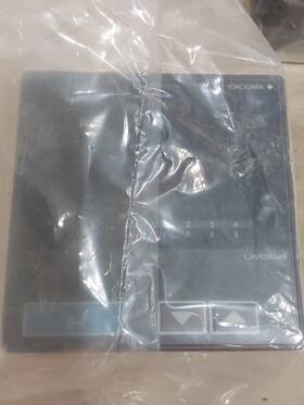 Um351-01 Yokogawa Digital Indicating Temperature Controller Style S2