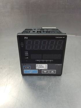 Ut551-0a Yokogawa Temperature Controller 100-240vac. 2c-11