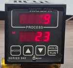 Watlow Series 942A-1DD2-A000 Microprocessor Based Ramping Temp Controller. Fixed Price $292.50.