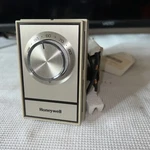 Honeywell Temperature Control #pt 2462-2. Fixed Price $23.95.