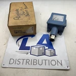 H100-612 United Electric Pressure Switch, 125-3000 Psi, Opened. Fixed Price $389.95.