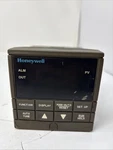 Honeywell UDC-2300-MINI Pro Usnt. Fixed Price $132.00.