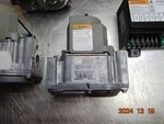 Honeywell *removed From Damaged Cozy Unit*. Fixed Price $195.00.