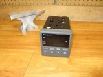 Honeywell DC300K-E-2A0-21-0000-0 *powers Up* Process Controller UDC3000 Versapro. Fixed Price $199.75.