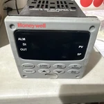 Honeywell Universal Digital Controller DC3200-EE-200R-160-10000 E0-0 New!!!!. Fixed Price $689.88.