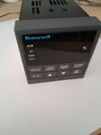 Honeywell DC300K-E-000-20-0000-0 UDC3000 Versa-pro Universal Digital Controller. Fixed Price $175.00.